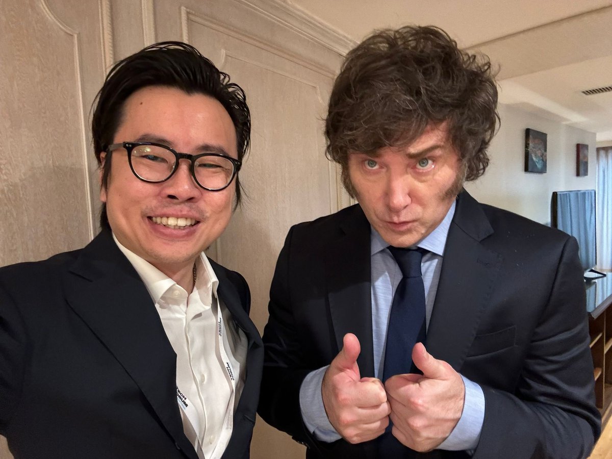 Julian @ ๐๐๐ฃ ใโซธ (@julian_kip) on Twitter photo I was honoured to have an in-depth discussion with President Javier Milei <a href="/JMilei/">Javier Milei</a> on how AI will impact societies.
I shared on how AI affects the jobs of the future, how itโs important for all countries to have a strategy for AI sovereignty, and how <a href="/KIPprotocol/">KIP Protocol</a> is focused on AI I was honoured to have an in-depth discussion with President Javier Milei <a href="/JMilei/">Javier Milei</a> on how AI will impact societies.
I shared on how AI affects the jobs of the future, how itโs important for all countries to have a strategy for AI sovereignty, and how <a href="/KIPprotocol/">KIP Protocol</a> is focused on AI