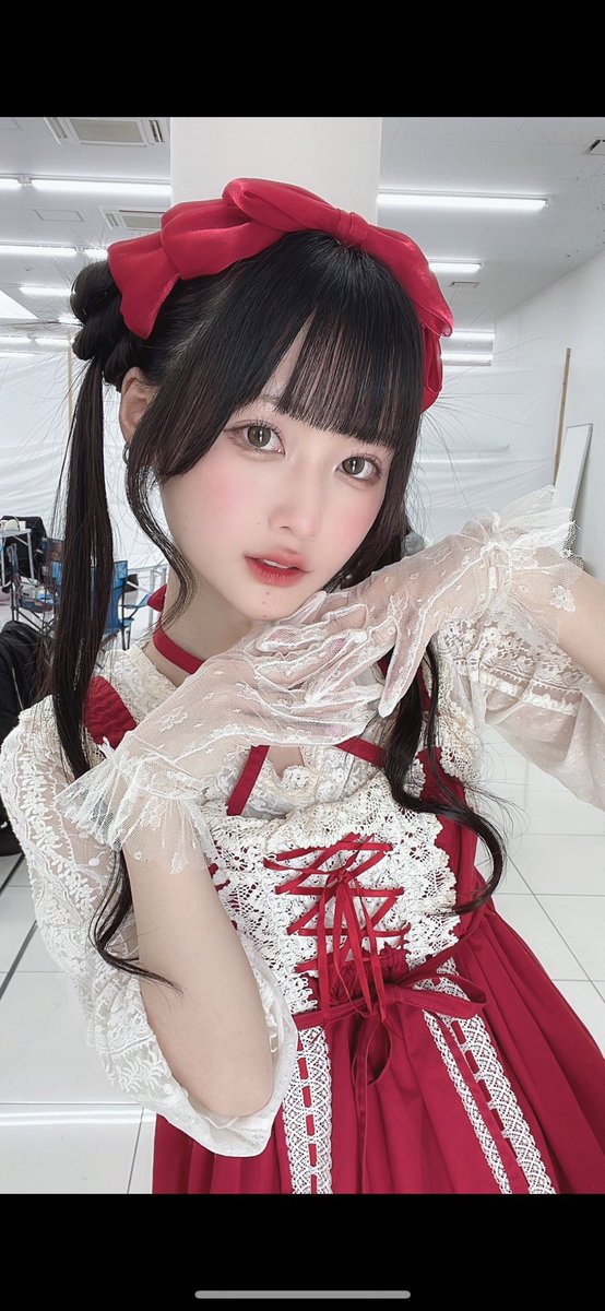 あむちと同じ触覚にしました( ⸝⸝ ᴖ.ᴖ ⸝⸝ )❤️ (右の画像を見せ