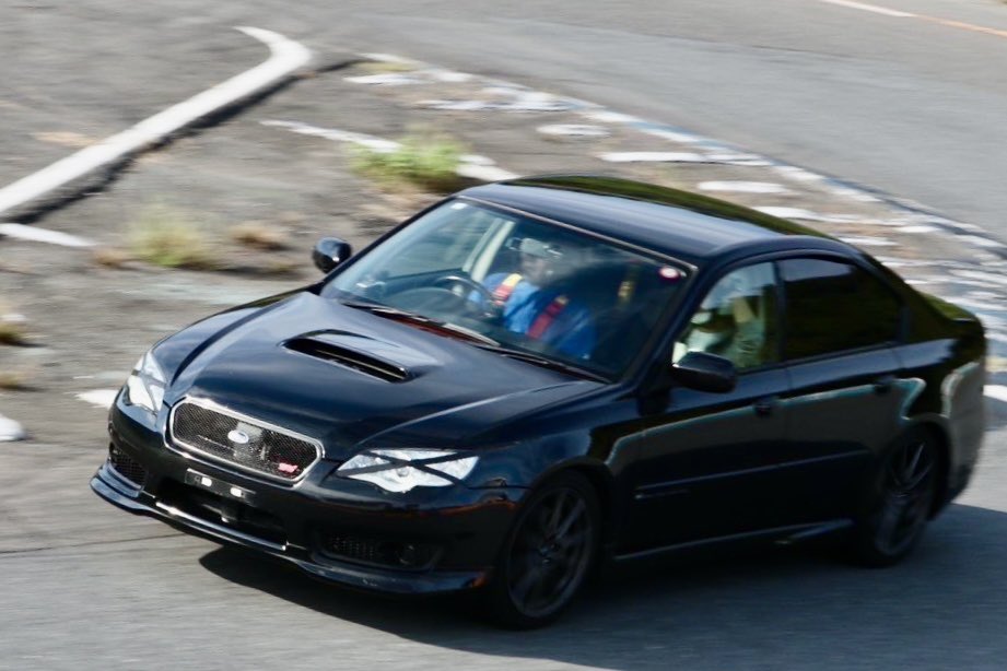 8年振りに走ってきた

ギア比は合ってないし、タイヤはDZ102だし、シートだってノーマル

それでも久方振りのサーキット、めちゃくちゃ楽しかった

楽なクルマに乗り換えて、サーキット行かなくなってからはずっと二輪ばっかだったけど、少しだけ四輪熱戻って来たなぁ

#BL5