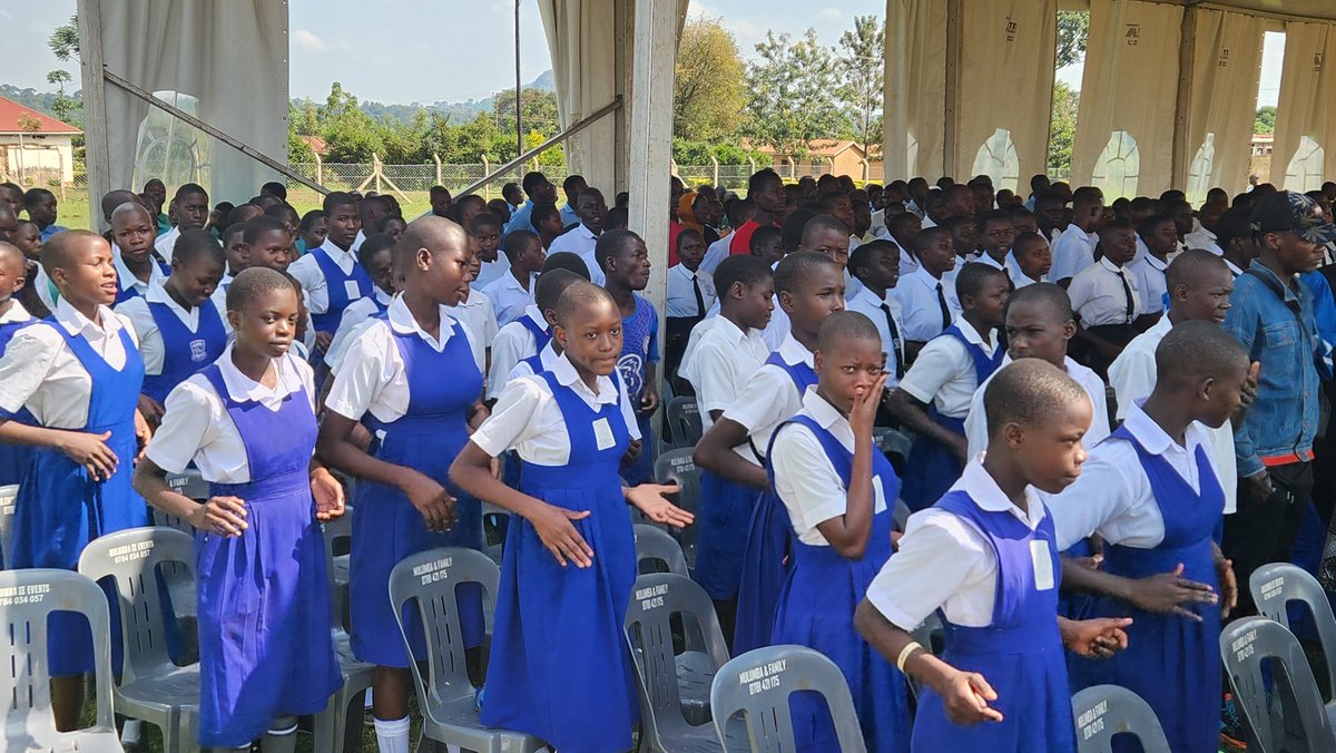 coufamilytv's tweet image. The community, various schools, and choir are providing excellent representation at the Busoga Prayer Week. ⛪️ #BusogaPrayerWeek #CommunitySpirit #FaithAndUnity