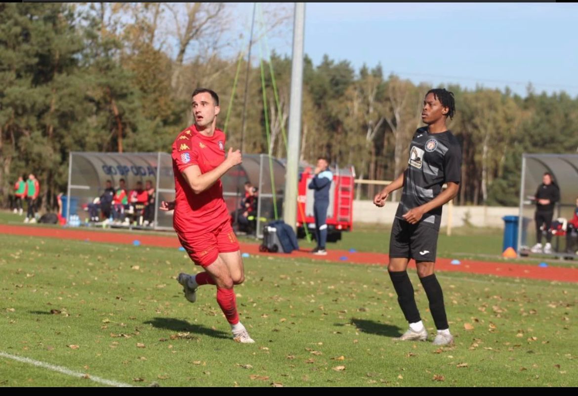 Play_Abroad_'s tweet photo. Olumide Akinode played his first official game in Poland! 🇵🇱

His team draw 1-1 in the league game last night. Olu started in the first eleven.

#PlayAbroad 🌍⚽️ https://t.co/K86OLimJND