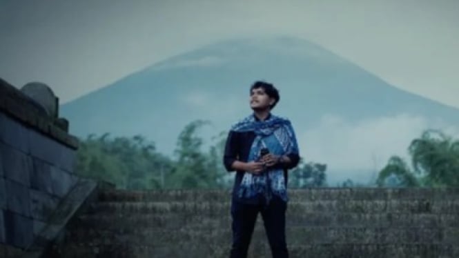 VIVAcoid's tweet photo. Achmad Sofiyudin dan Desa Muncar Moncer: Dulu, Kini, dan Nanti https://t.co/gV46Lyklas https://t.co/W2gpJEz1No