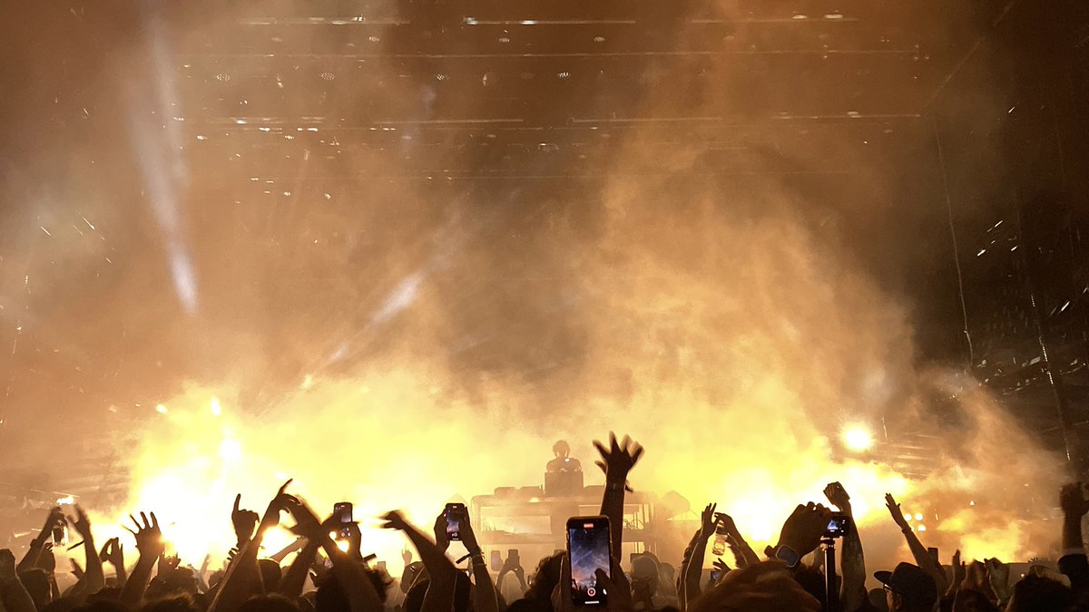 Jamie XX, wow what a journey of a DJ set