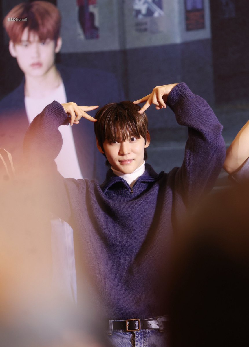 241020  상하이 팬싸

✌️✌️

#RIIZE #라이즈 #ライズ
 #EUNSEOK #은석 #ウンソク