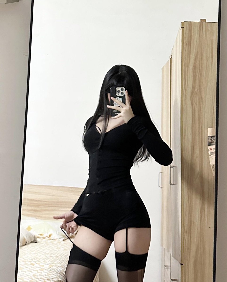 今天晚上有什么新玩法吗？想玩点变态的 https://t.co/lZnGBLHPY0