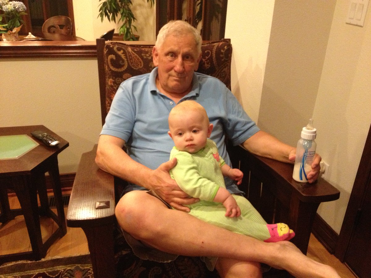 MaseDenver's tweet image. My father died Saturday at the age of 81.
Phillip Mason never trumpeted his attributes. If you said he was perfect or that his life was extraordinary, he’d recoil. Never would he sprain his shoulder by patting himself on the back. But he was a good man, dad & grandpa.
A 🧵: