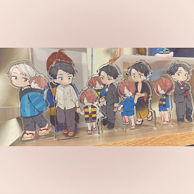このミニキャラ好きすぎてアクリルブロックで作った擦りすぎだろワラ 