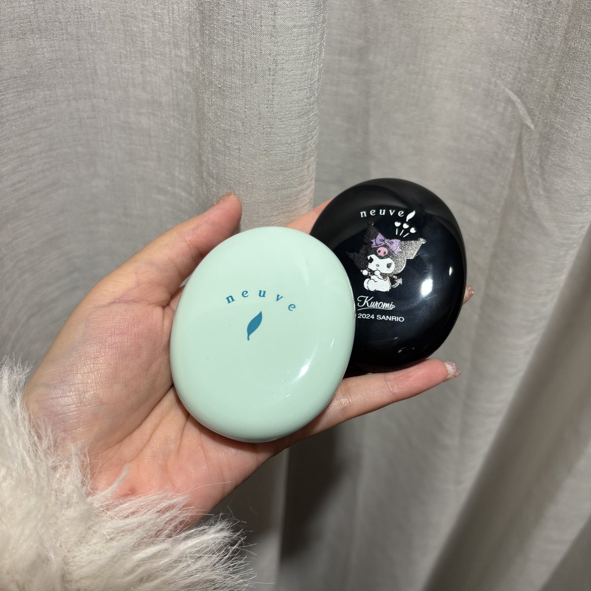ChichaShalala's tweet photo. จะบอกว่าดีมาก SHISEIDO NEUVE Oil Control Powder ตัวนี้ฮิตมากที่ไต้หวัน พส ไต้หวันใช้เยอะมาก แป้งควบคุมความมัน ปรับโทนสีผิว ใช้ได้ทุกสีผิว ใช้ระหว่างวันแบบทาทับซ้ำเครื่องสำอางค์ได้เลย ไม่อุดตันด้วย เนื้อบางเบา แต่เริ่ดมาก ไม่วอก ไม่หนา ไม่เป็นคราบ พิกัด: https://t.co/ChHoRpkqlO https://t.co/52unRzw7aM