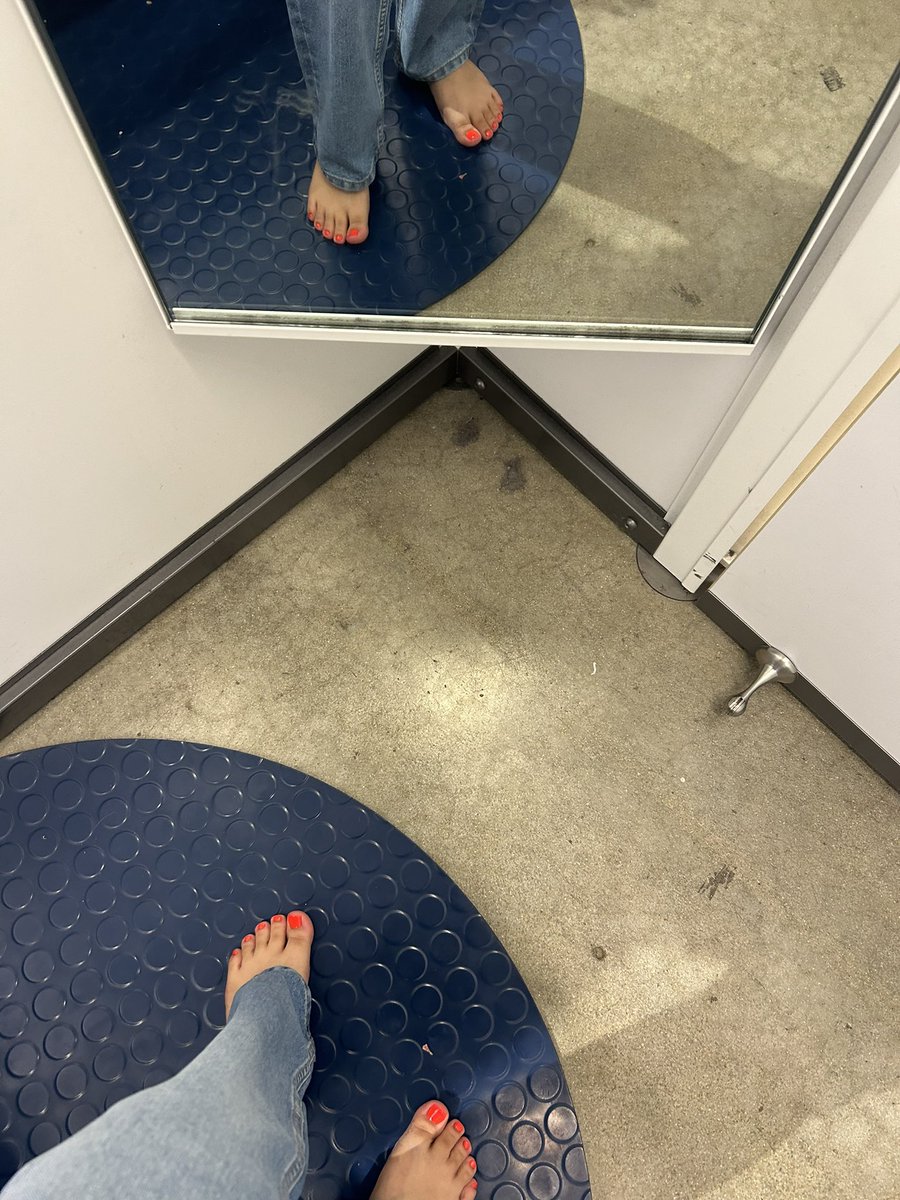 Would you worship my cute little feet? @petitefeetxxd