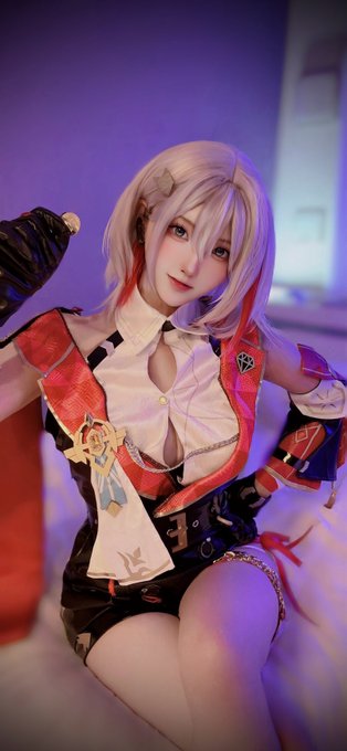 Twitterのコスプレ画像15