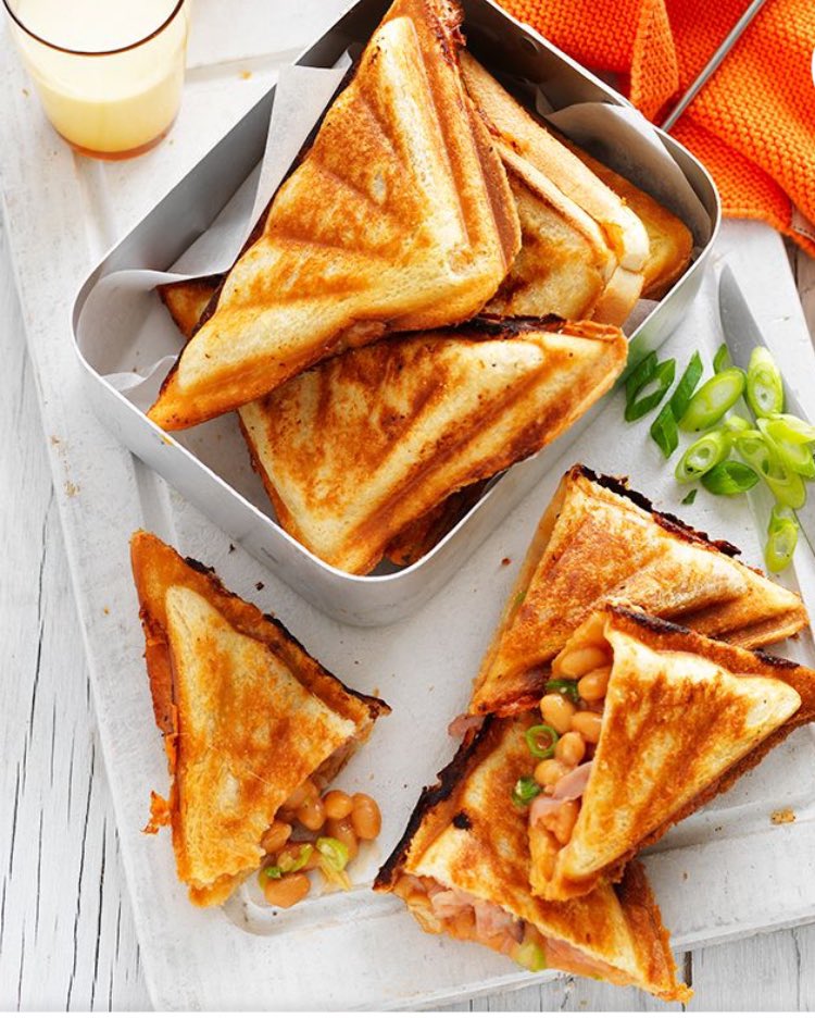 SwanbrandSA's tweet photo. Snackwich is back….. The best thing with sliced bread💪💪

One minute you looking at leftovers and the next minute you enjoying a Snackwich🥰

#snackwich #snackideasforkids #snackideasforwork #leftovers #swanappliances @SaskoSA https://t.co/LDiaPwrXm9