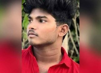 yespunjab's tweet photo. Class 11 girl set ablaze by boyfriend, dies in Andhra hospital
https://t.co/1Qp3dKhNua
#AndhraPradesh #Kadapa #CrimeNews #ablaze #BurnInjury #Vignesh #DyingDeclaration https://t.co/bZnoz3rK03