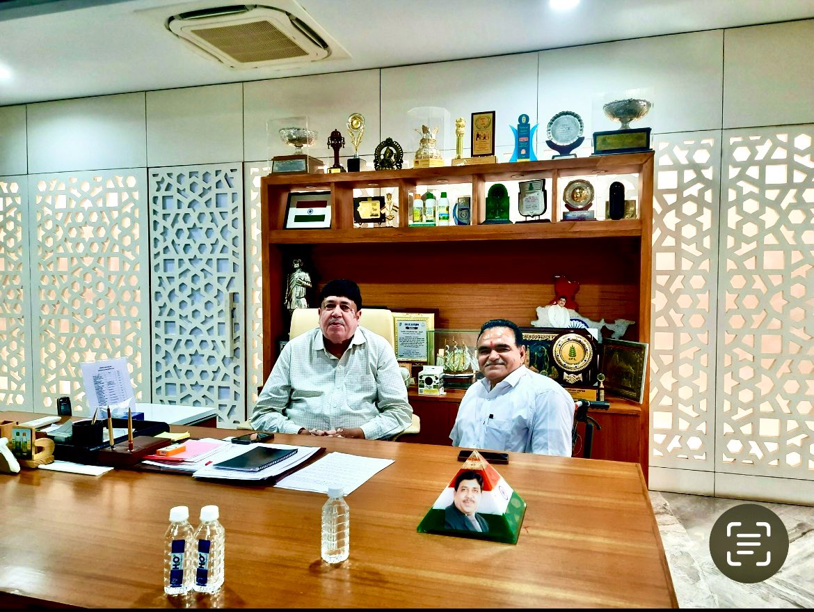गुजकोमासोल के चेयरमैन श्री दिलिपभाई संघाणीजी की शुभेच्छा मुलाक़ात की