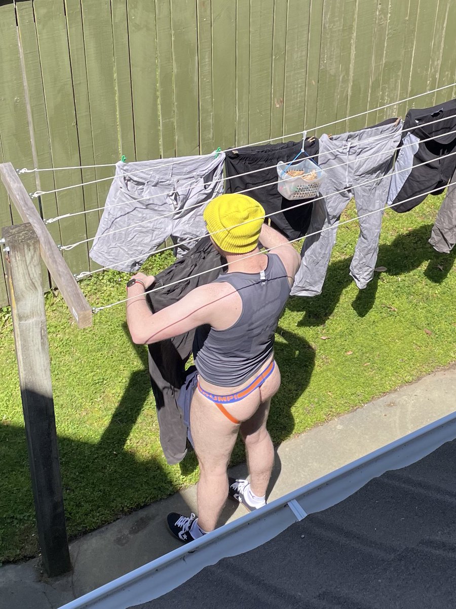 This morning when <a href="/cheeky_scot/">cheeky.scot</a> was hanging out the washing.