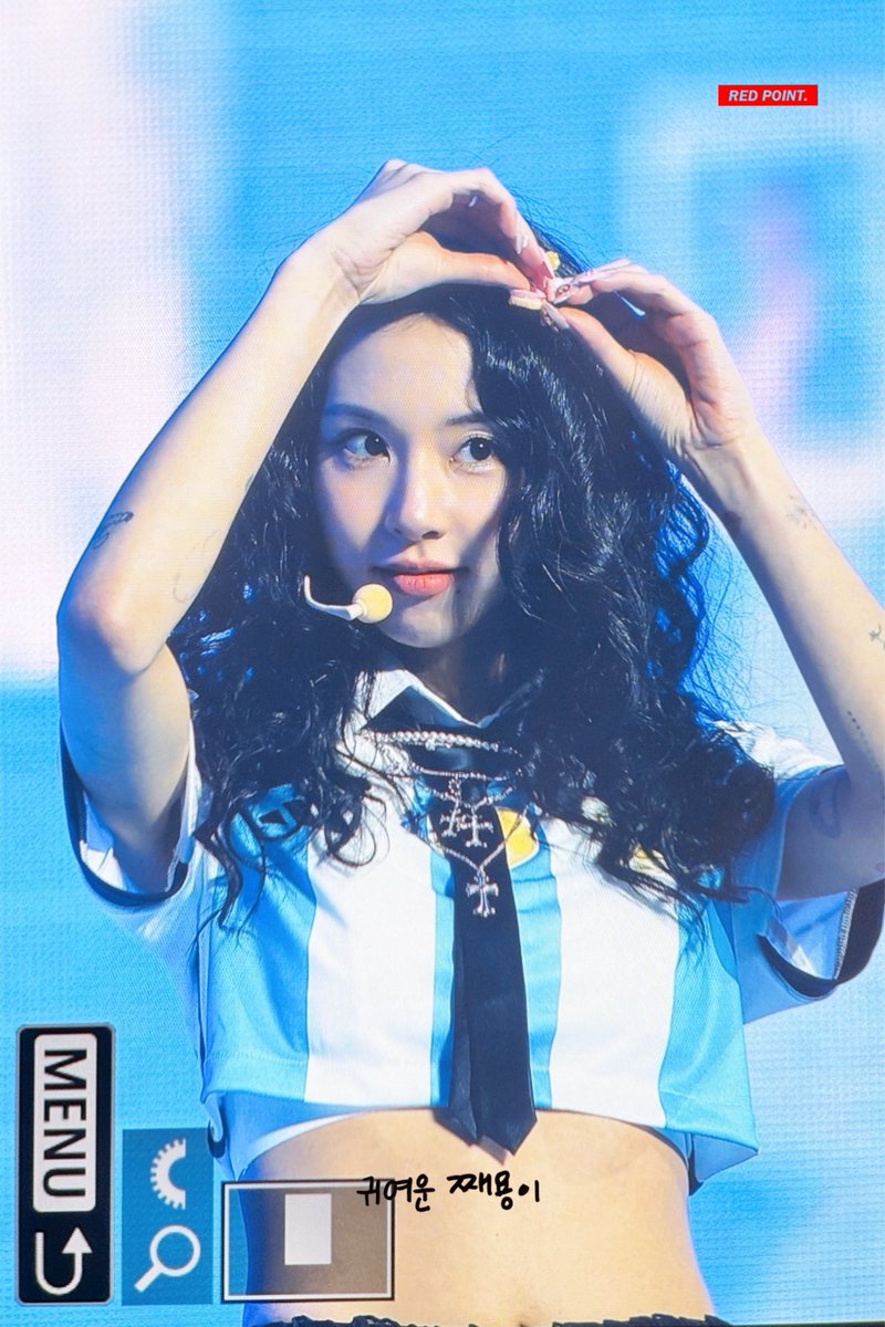 REDPOINT423's tweet photo. 241020 팬미팅 1회차

기야워엉💖

#채영 #CHAEYOUNG #チェヨン #손채영 #TWICE https://t.co/HONKq7b5Dq