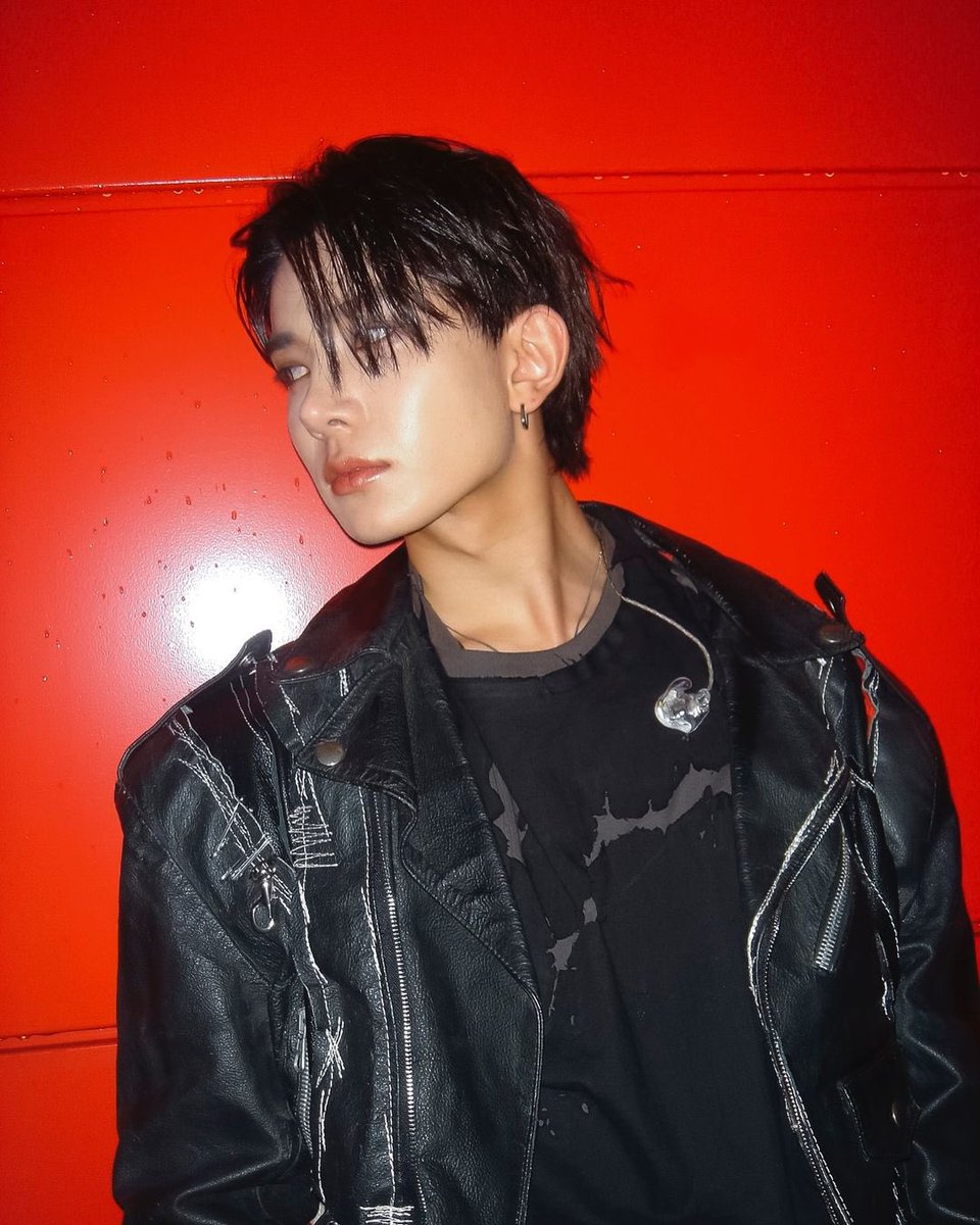 enhypenupdates's tweet photo. [INSTAGRAM] 241020

"🤞🏻#HEESEUNG"

(1/2)

@ENHYPEN_members @ENHYPEN #ENHYPEN #엔하이픈 https://t.co/3PzTfIo5wC