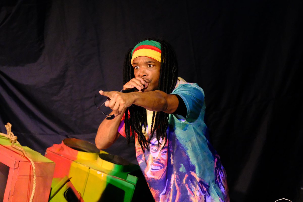 SponProdsTC's tweet image. Online booking for both performances of #THELITTLEMERMAID today, Sun 20 Oct has now closed. There may be a few seats left at the start time, so you&apos;re welcome to take your chances. Otherwise there&apos;s plenty of tickets left for the final 4 shows next weekend spontaneousproductions.co.uk/events/the-lit…