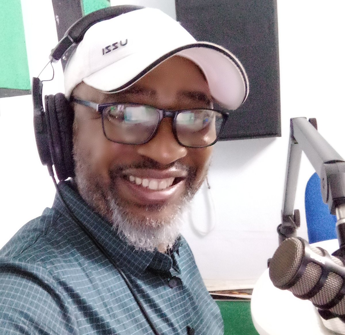 Sunday special in October and on the #TheJazzShow is #TheSmoothPilot  Uncle Victor <a href="/vicmafu/">Victor Mwewa</a> on Flava Fm.  

Flava Fm 87.7 Copperbelt 
                   92.1 Solwezi 
                   96.9 Lusaka
#KopalasMostLoved
#WeCanBroadCastFromAnyWhere