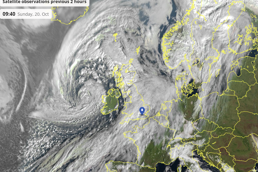 scotlandwx's tweet photo. #StormAshley looking picture perfect on Satellite as it wraps up. #Autumn #Hoolie https://t.co/NkQrNkp6mq