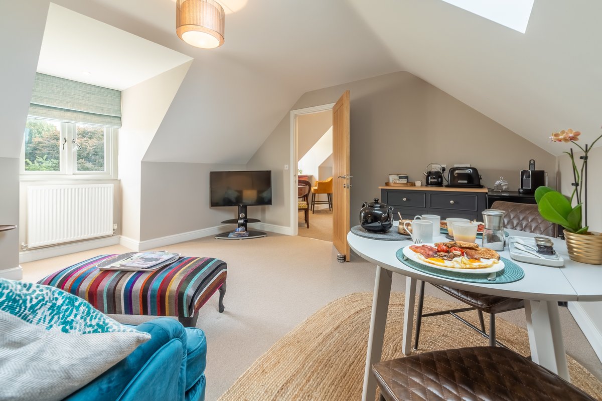 Cliff Farmhouse B&B Suites tweet media