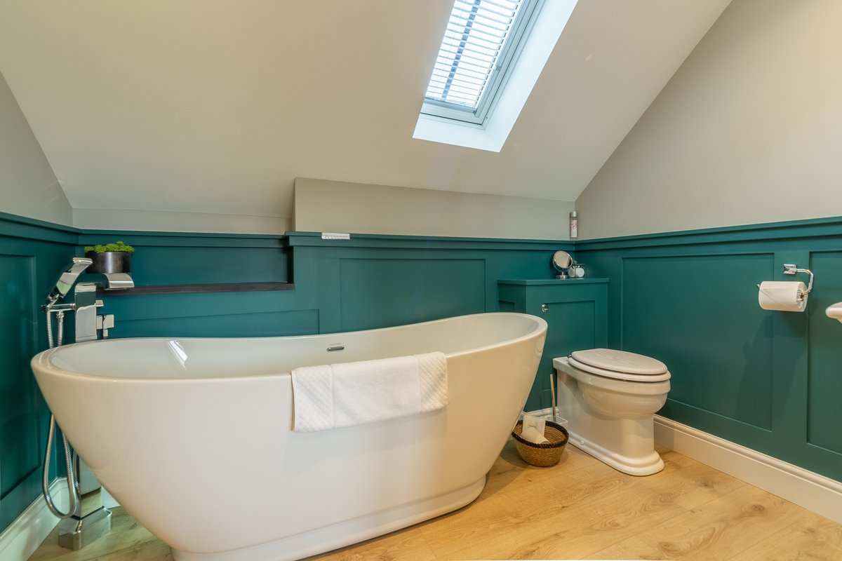 Cliff Farmhouse B&B Suites tweet media