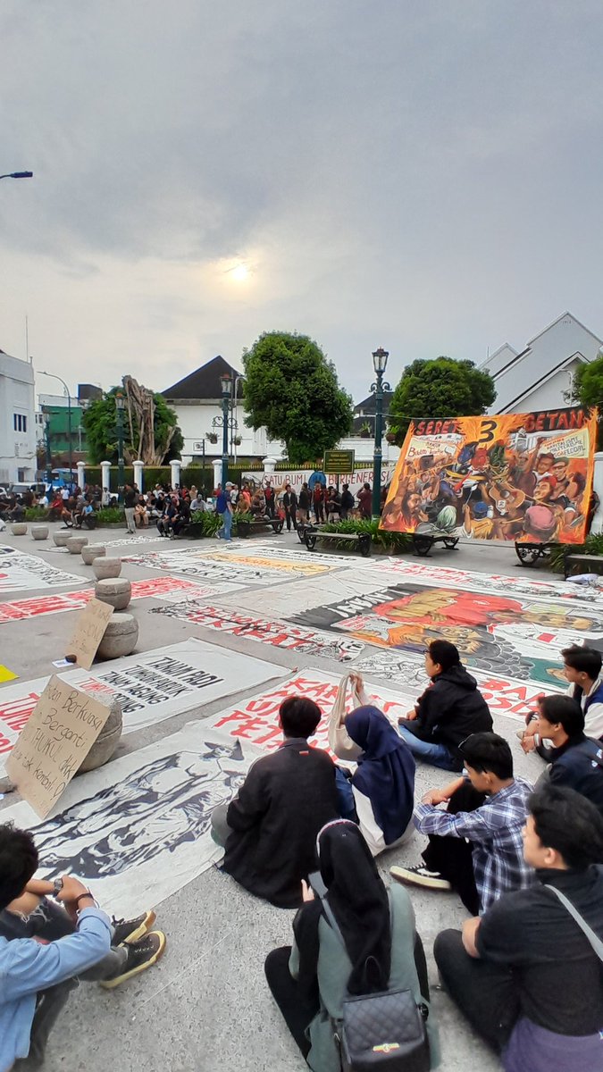 live report gedung agung