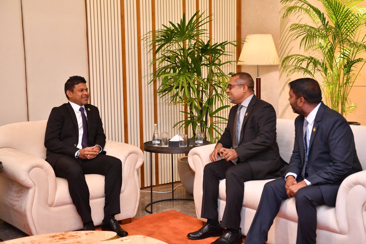 The Vice President departs on an official visit to Samoa presidency.gov.mv/Press/Article/…