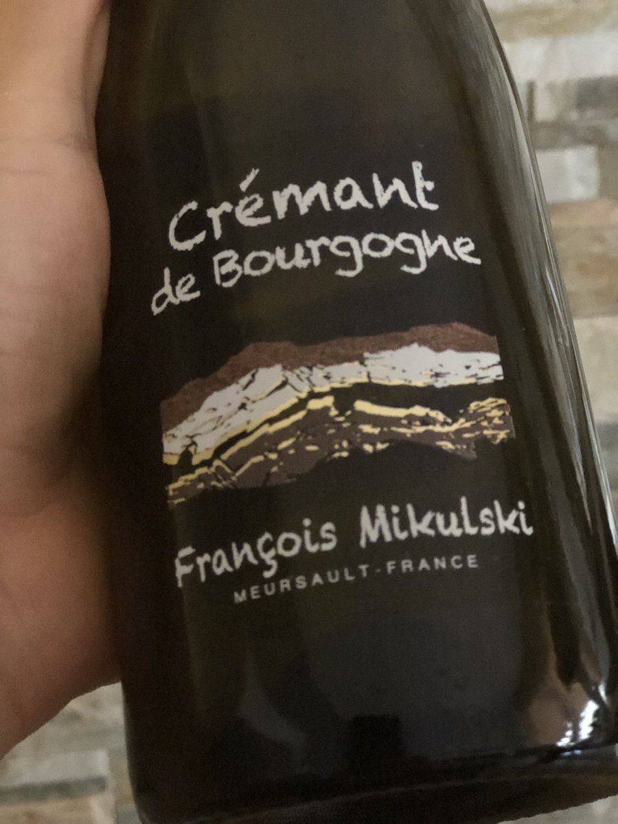 Daniwines86's tweet photo. Buenos espumosos de terroir singular 🥂 @cellerninortiz @domainemikulski 

#espumosos #burbujas #cremant #ancestral #terroir #catadevinos #somm #tast #vinos https://t.co/HMTCjCWBHR