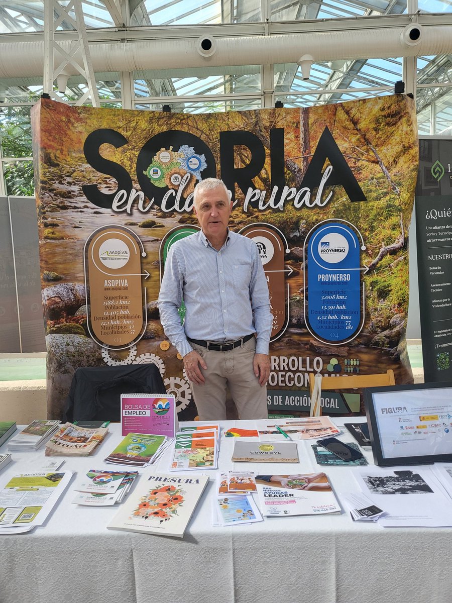 Este fin de semana estamos en Presura informando de las bondades de la comarca Pinares y el Valle para desarrollar su proyecto de vida a todos los madrileños que han querido acercarse.