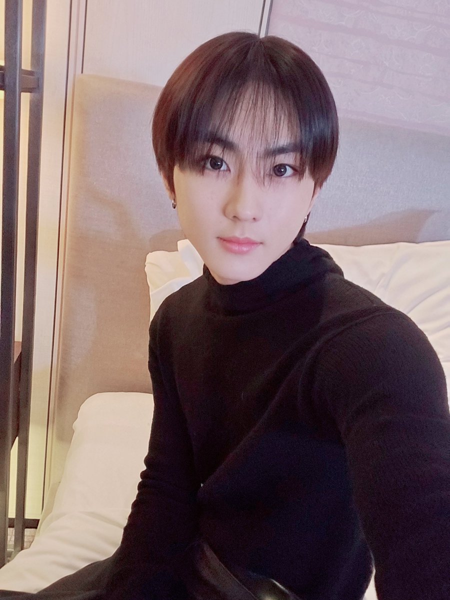 woniefate's tweet photo. butuh pelukan gak dek https://t.co/7RZvxF3LJp