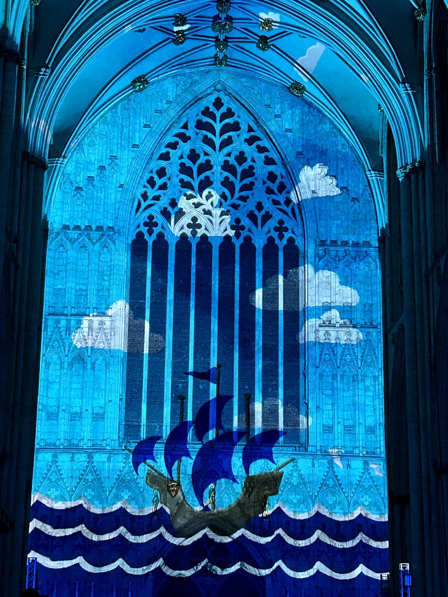 Phoenix 🐦‍🔥 lightshow at <a href="/York_Minster/">York Minster</a> runs until 2nd November. 
Sound &amp; Light Projection depicting the 1984 fire and the resilience and community which saw the Minster restored.