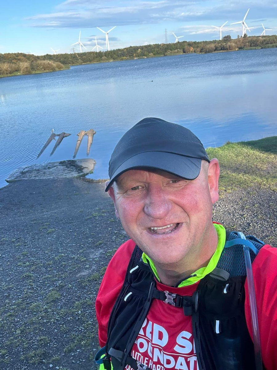 Good luck to all of our fantastic #TeamRedSky from Tempest RC and to Ross Toward bossing their runs in the The Yorkshire Marathon and the super David Mason in his first Ultra Marathon! Great Red Sky to wake up to for everyone of the stars!