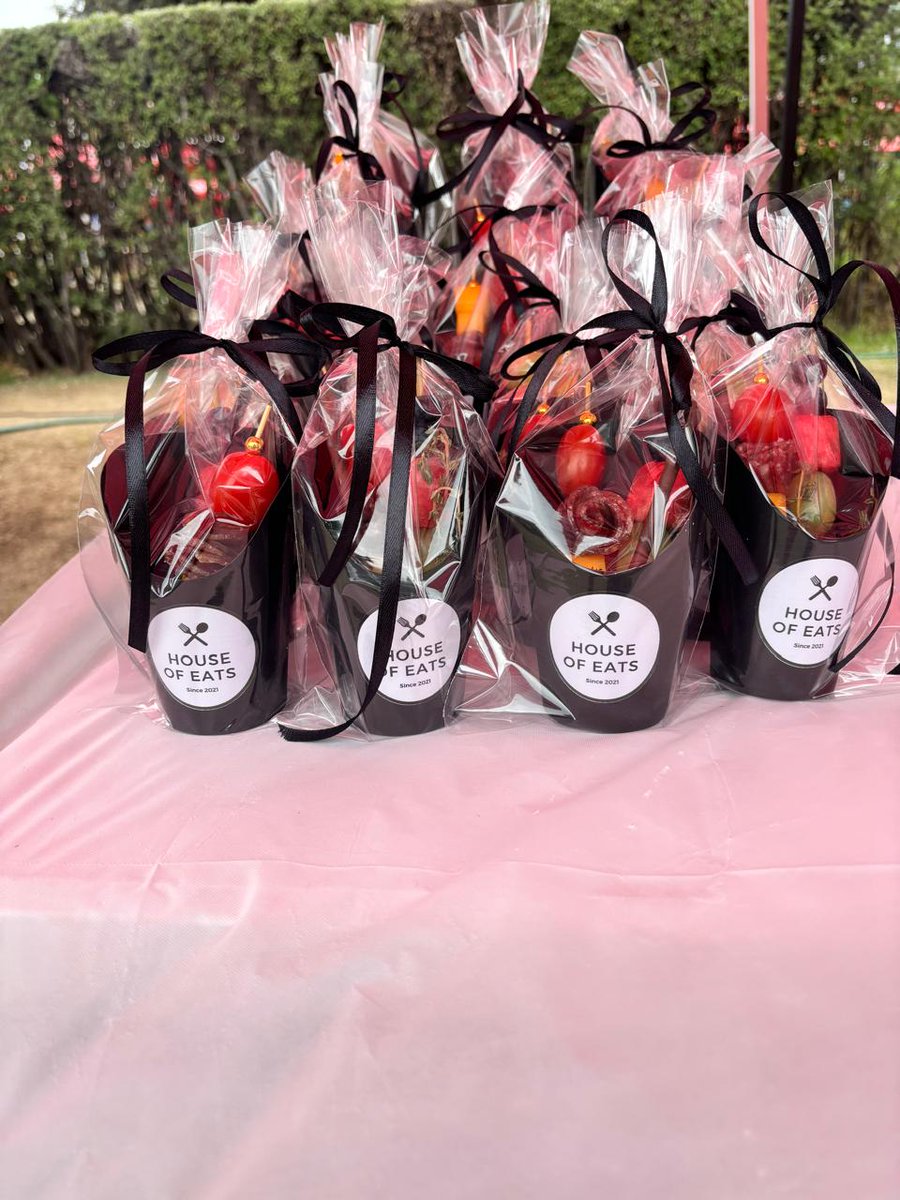 Houseofeats4's tweet photo. Catch us at the Vodacom Mpesa Merchant Xchange! 🎉 Come indulge in our delicious charcuterie cones, and more. Perfect treats for you and your loved ones! 🍓🧀 Don't miss out—pull through and let’s make it a tasty experience! 😋 #HouseOfEats #MpesaMerchantXchange https://t.co/Fp4rA1kb9J