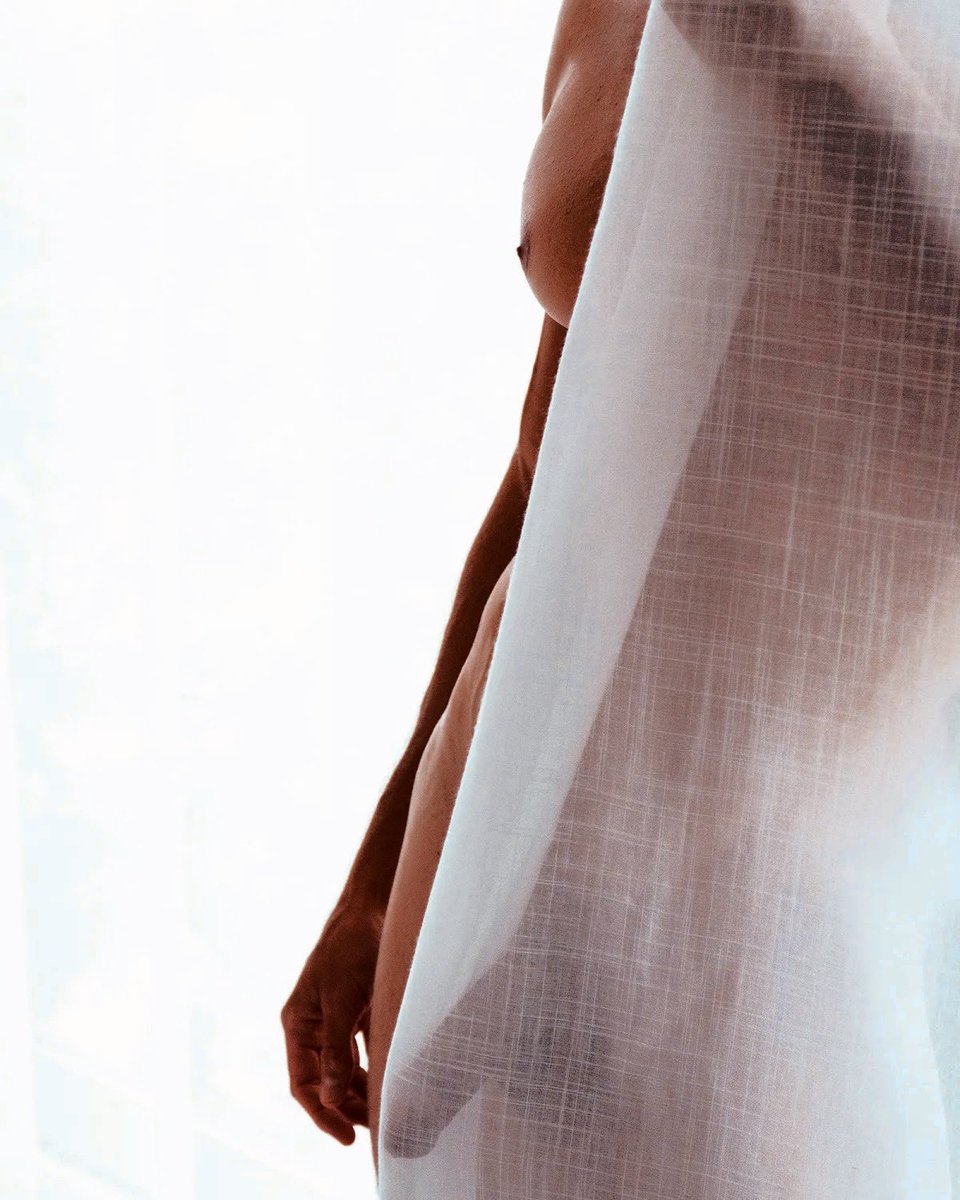 𝙍𝙚𝙜𝙞𝙣𝙖𝙡𝙙 𝙈𝙖𝙣𝙩𝙡𝙚 (@theregmantle) on Twitter photo 