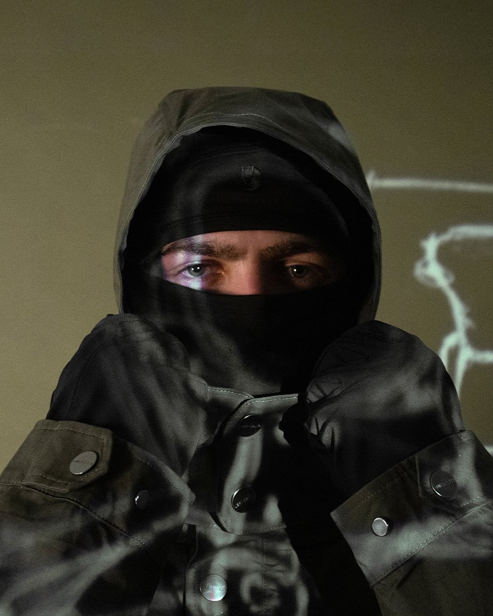 YardsStore's tweet image. The Left Hand Figna Field Jacket is back for a limited run. Inspired by the original Thermojoint and Swiss M70 Alpenflage jackets, it’s a refined blend of military and Italian craftsmanship.

Shop now: yardsstore.com/products/left-…

#yardsstore #yards #lefthand #fignafieldjacket