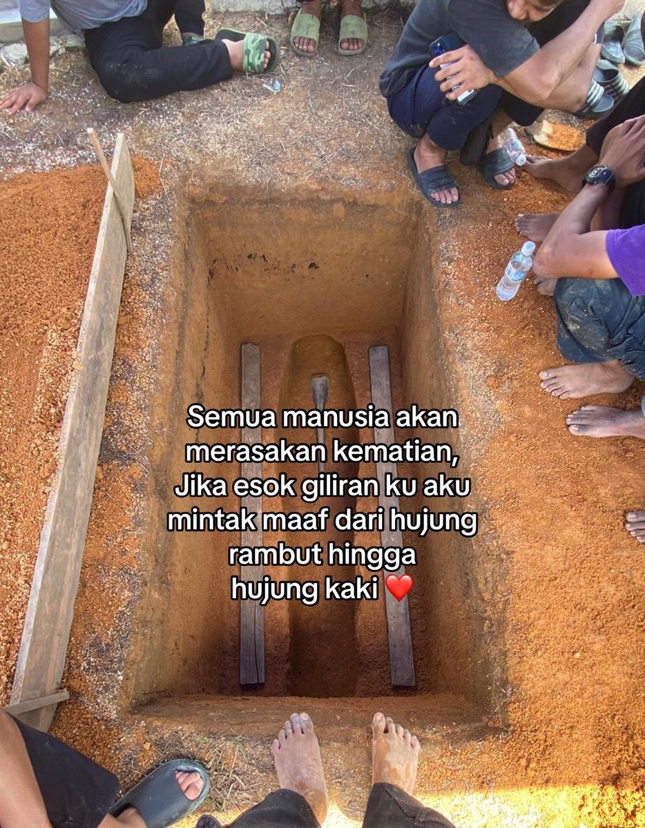 jentikhati's tweet photo. Sahabatku, jika khabar kematian aku sampai kepadamu, maafkan dan redhakan aku.

Kredit 📸 : aimankuzaq__ https://t.co/ht0TtudwsP