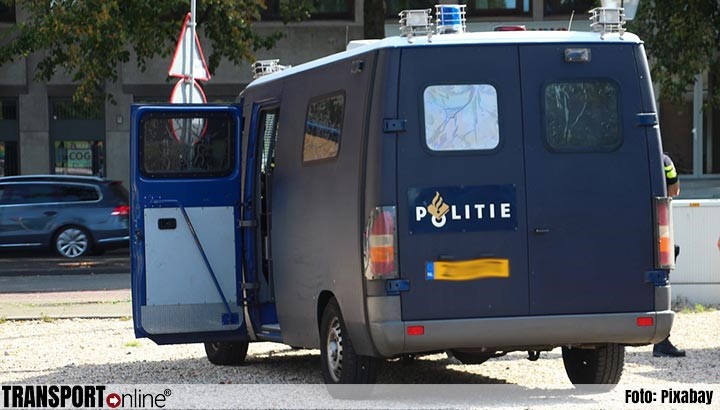 ME beëindigt illegale Car-meeting op Hazeldonk