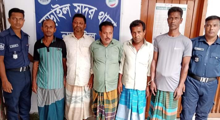 নড়াইলে পুলিশের পৃথক অভিযানে গ্রেফতার ৬