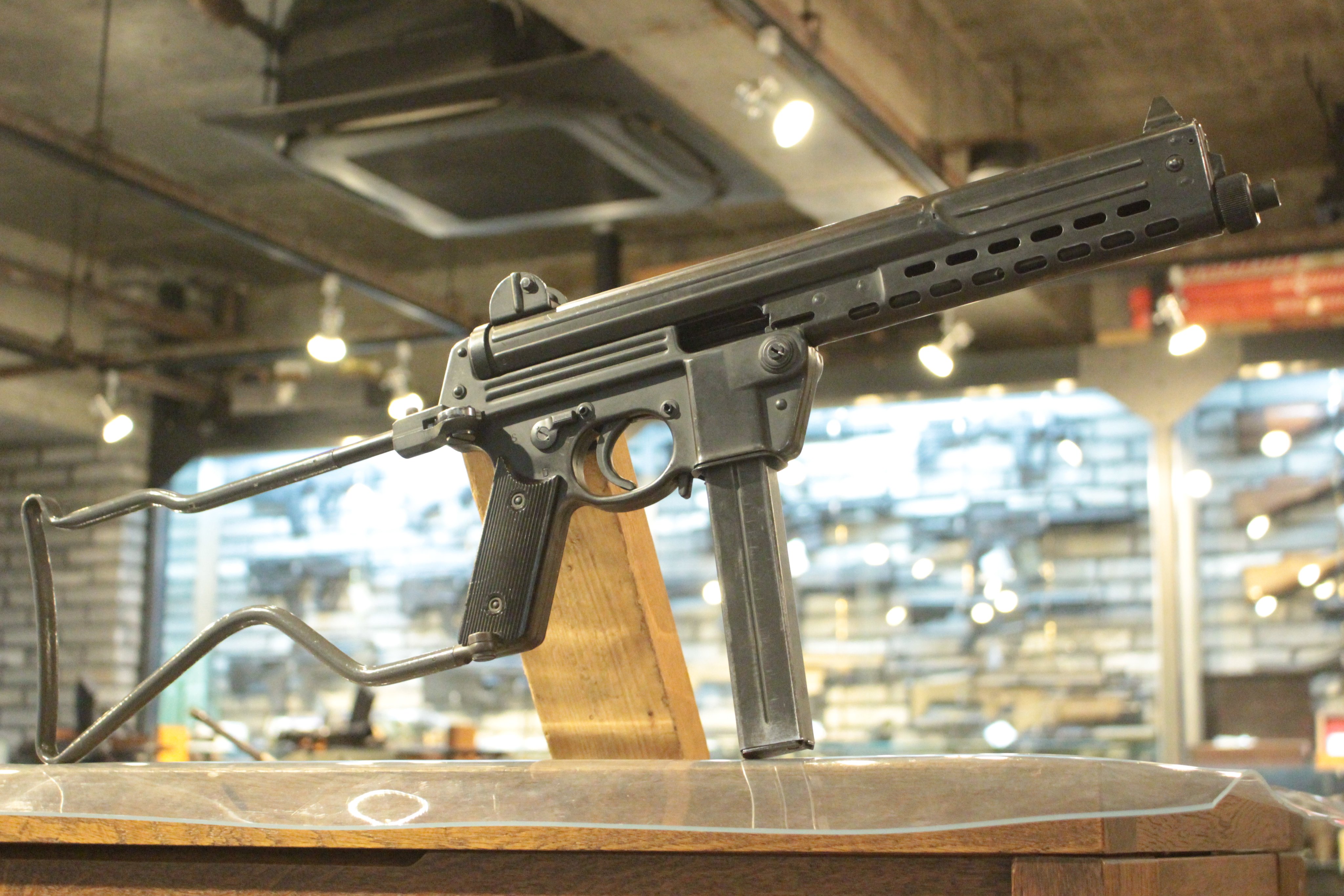 THE 男たちの機銃砲座