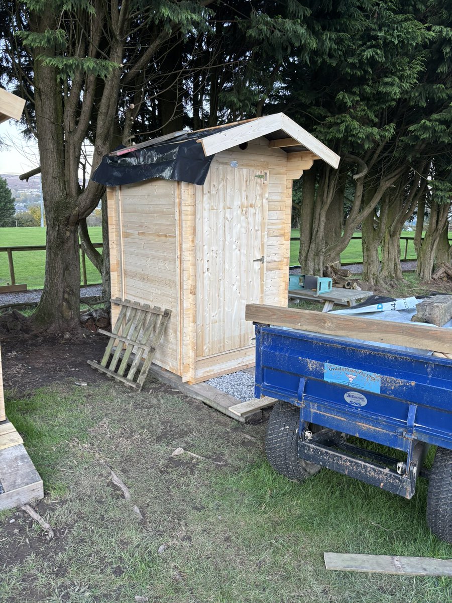 ForgesideRFC's tweet photo. Another busy Saturday for @HMPPS_GwentCP @PS_Wales started building 2nd compost toilet and started the base work for the 3rd along with cutting a 100m bank. Some great work @sportwales @WRU_Community https://t.co/hmTai25tD5