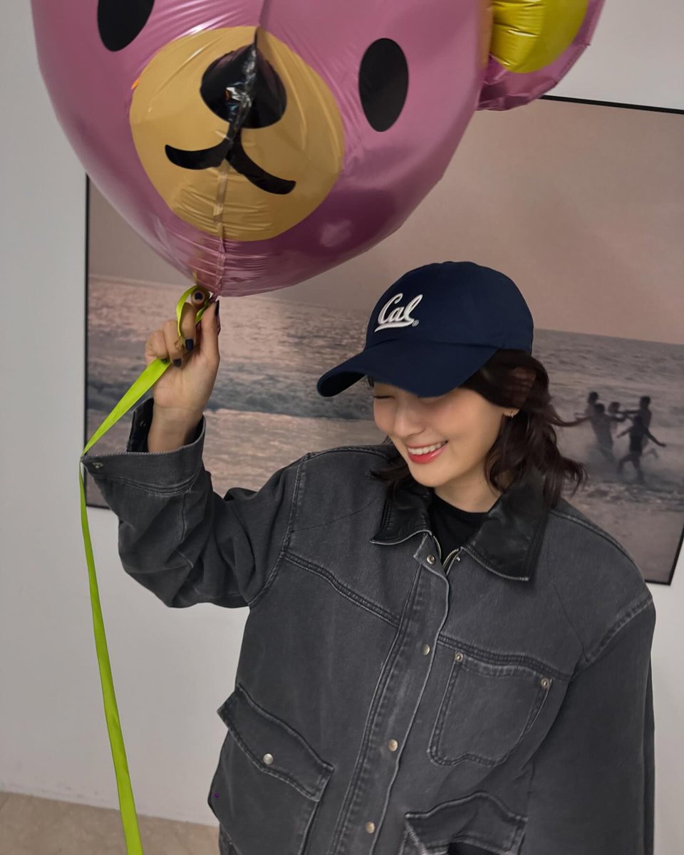 seurrene_'s tweet photo. you did well, seulgi 🥹🤗 https://t.co/dR03OHNGag