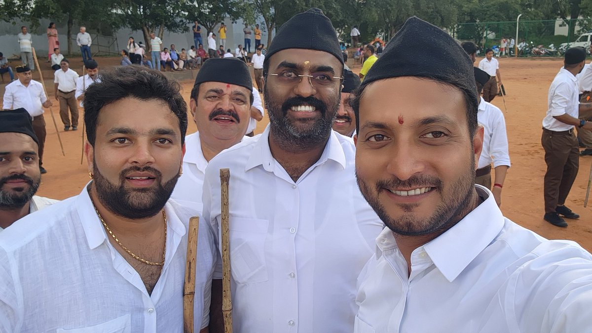 ಸಂಘ ಶಕ್ತಿ ಕಲಿಯುಗೇ...!!
ವಿಶ್ವವನೆ "ಸಂಚಲನ"ಗೊಳಿಸಿದ ಭಾರತದ ಹೊಸ "ಪಥ"

ಹಾಸನ ನಗರ ರಾಷ್ಟ್ರೀಯ ಸ್ವಯಂ ಸೇವಕ ಸಂಘದ 
ವಿಜಯ ದಶಮಿ ಉತ್ಸವದಲ್ಲಿ ಪಾಲ್ಗೊಂಡ ಸಂದರ್ಭ

#RSS100Years