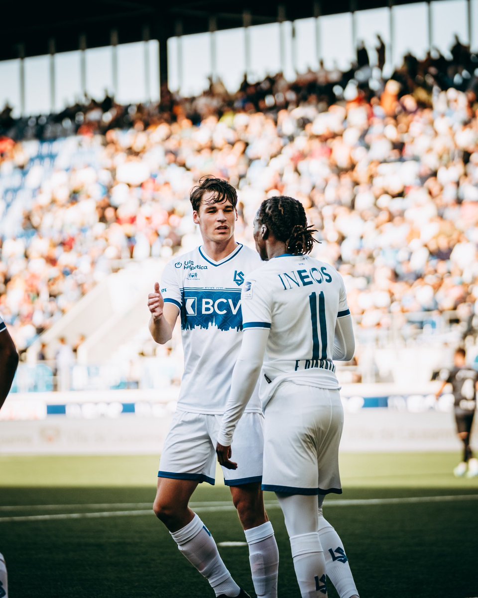 lausanne_sport's tweet photo. ⏸️ C’est la mi-temps au Stade de la Tuilière.

Un bon début de match du LS qui lui permet de mener 2️⃣-0️⃣ grâce à des réussites d’Alvyn Sanches et Alban Ajdini 🔥

On ne lâche rien 👊🏼

#AllezLausanne #LSWIN https://t.co/sMZCokyLtf