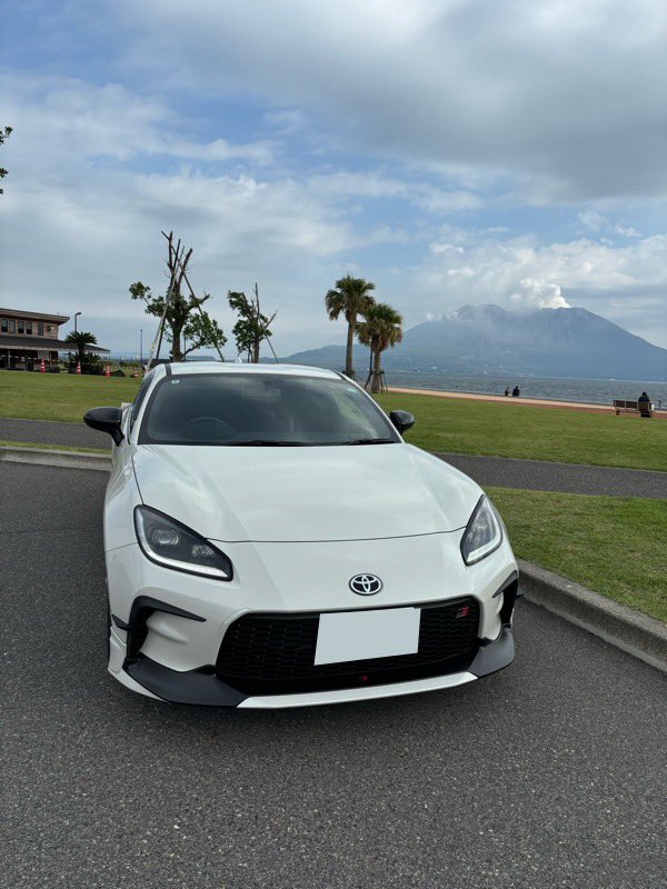 osethi0421's tweet photo. 10月19日GR86  RZ納車しました！
車にあまり詳しくないですが是非仲良くしてください✨
#GR86
#gr86
#86
#BRZ
#車好きと繋がりたい https://t.co/VrXgKWRhXq