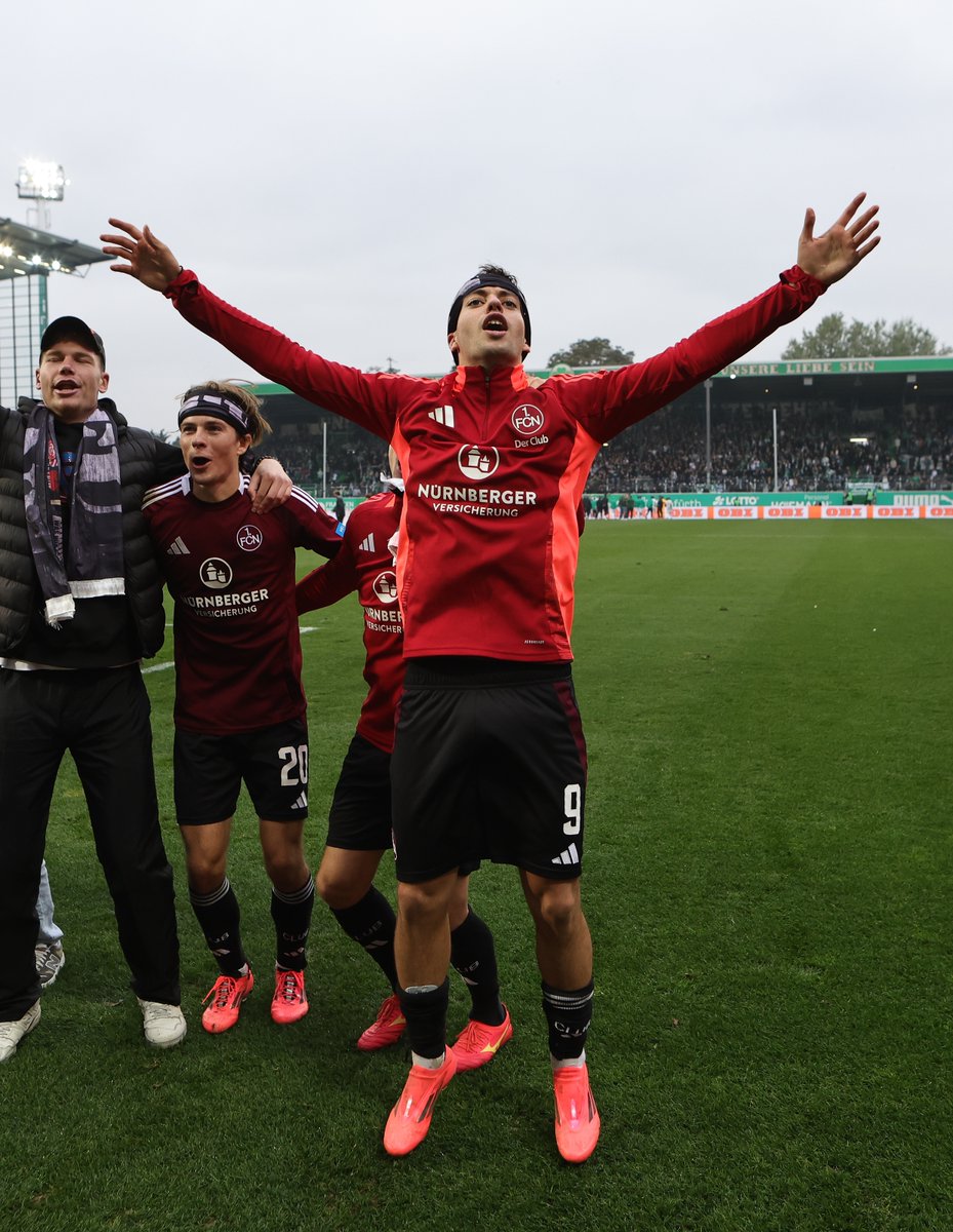 1_fc_nuernberg's tweet photo. Was hat dieser Typ heute eigentlich abgeliefert?! 🤯 

#fcn | #DERBYSIEGER | #SGFFCN https://t.co/LdpNQopJP0