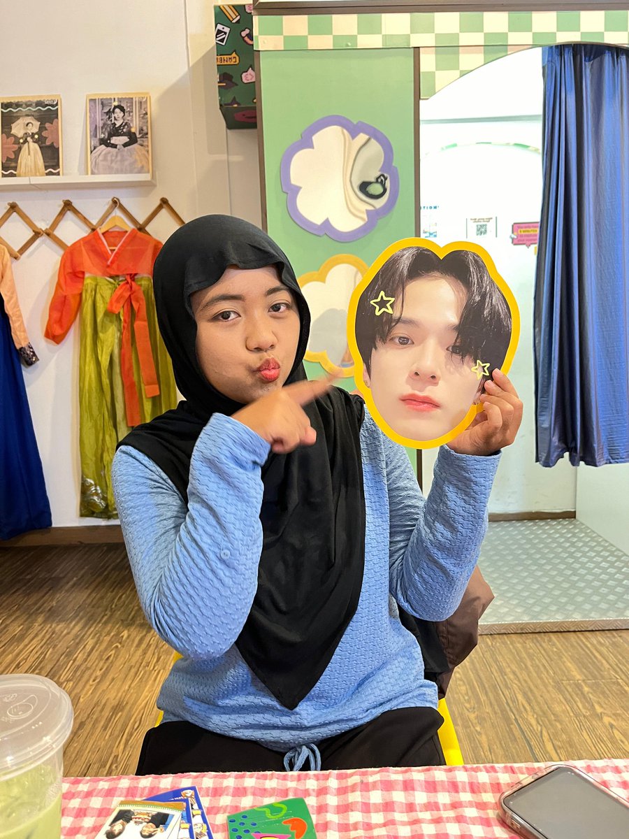 lan_onlylan's tweet photo. sunday night out with sistaaa🥰
anw.. happy #KenmaLevelUp #KenmaLevel29 🥳🎊🎈🎁 love you to the moon and back, kozume🎆❤

bonus abang sahi 😙🤏 https://t.co/X7fz1KuBpA