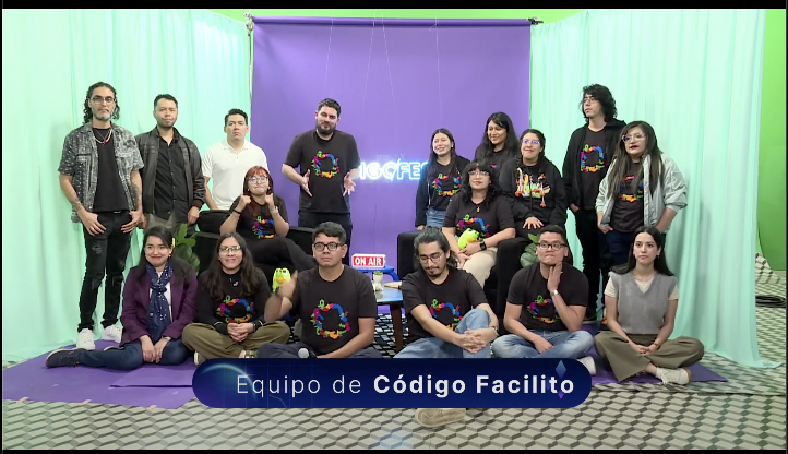 Uriel_Hedz's tweet photo. Ayer fue increíble, muchas gracias comunidad por ayudarnos a que este fuera el #CODIGOFEST más grande que hemos hecho.
El equipo de Código Facilito es increíble de verdad. https://t.co/lBGLZCw3xM