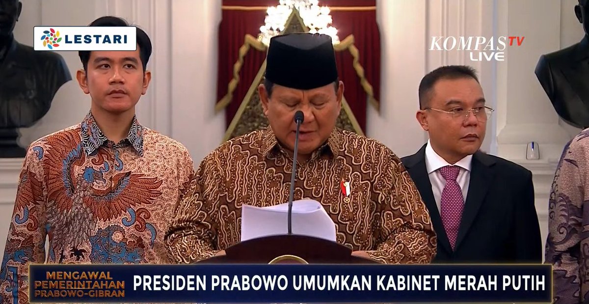 ✅ RESMI : Susunan lengkap Kabinet Merah Putih 🇮🇩

A. Kementerian Koordinator
1. Kemenko Politik dan Keamanan: Budi Gunawan
2. Kemenko Hukum, HAM, Imigrasi, dan Pemasyarakatan: Yusril Ihza Mahendra
3. Kemenko Perekonomian: Airlangga Hartarto
4. Kemenko Pembangunan Manusia dan