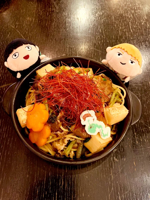 文カフェ3回目行ってきました今回はモブくんのメニューとすき焼きパスタいただいてきました!どのメニューも目に楽しくそして旨し 