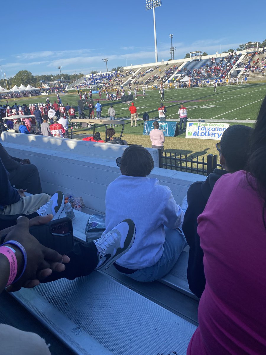 montrelle Keys (@keysmontrelle) on Twitter photo Glad I could be at <a href="/SCState_Fb/">South Carolina State Football</a> to watch an amazing win against Fort Valley and very thankful to <a href="/CoachCParrott/">Coach Chris Parrott</a> for inviting me out! Glad I could be at <a href="/SCState_Fb/">South Carolina State Football</a> to watch an amazing win against Fort Valley and very thankful to <a href="/CoachCParrott/">Coach Chris Parrott</a> for inviting me out!